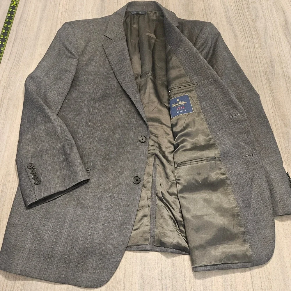 Brooks Brother 1818 Madison Grey Windowpane Saxxon Wool Blazer 44S Made in Italy